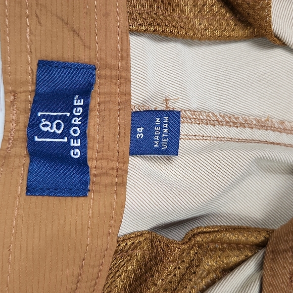 NWOT, George, 0272, Tan, men's at the knee shorts. Sz 34 length 20.5 - Picture 4 of 6